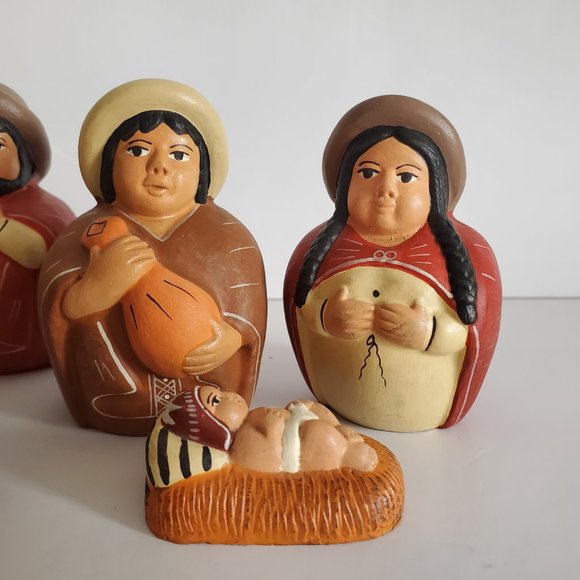 Peruvian Folk Art Baby Jesus Nativity Set Terracotta Clay Handmade Hand Painted - Picture 6 of 9